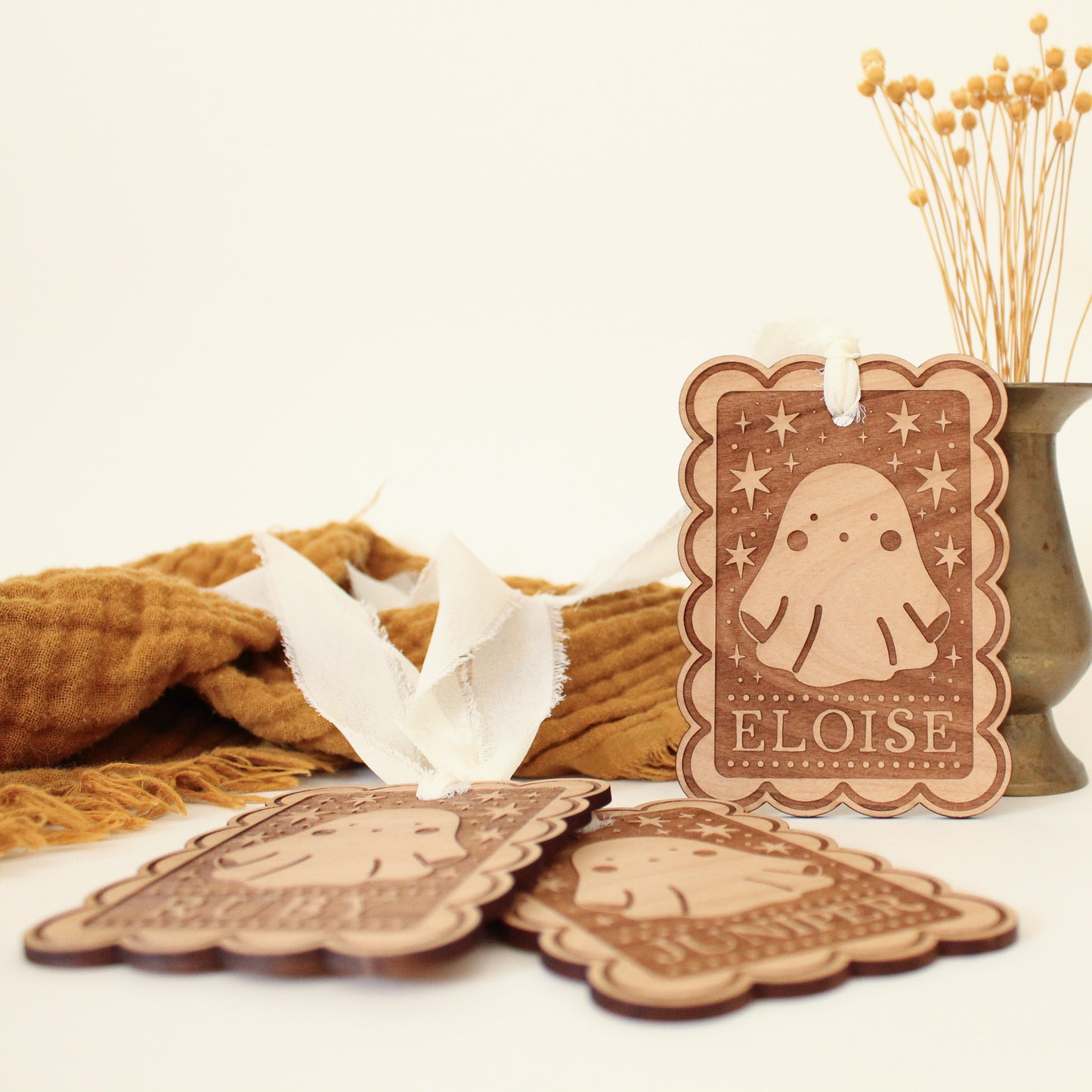 Folksy Ghost Personalized Halloween Tag