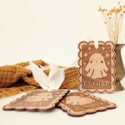Folksy Ghost Personalized Halloween Tag