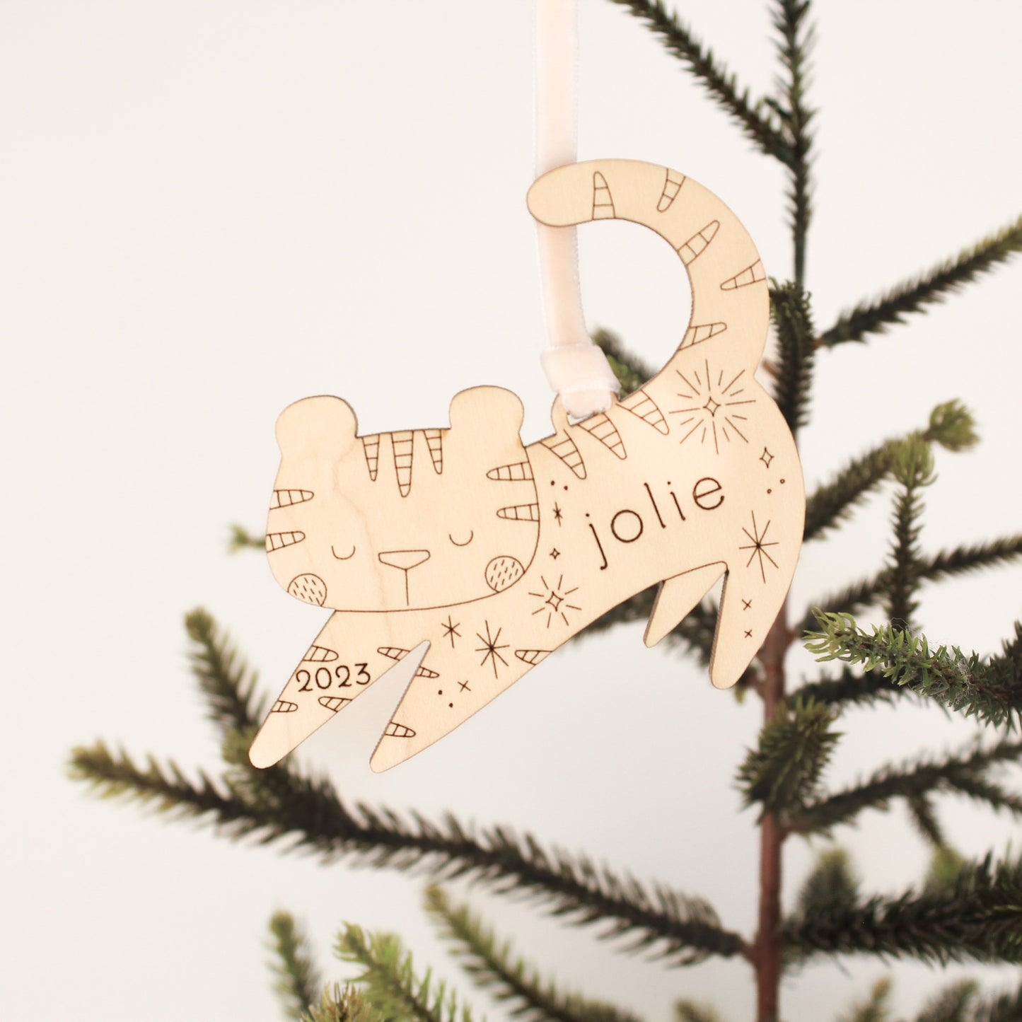 tiger personalized wooden folksy christmas ornaments