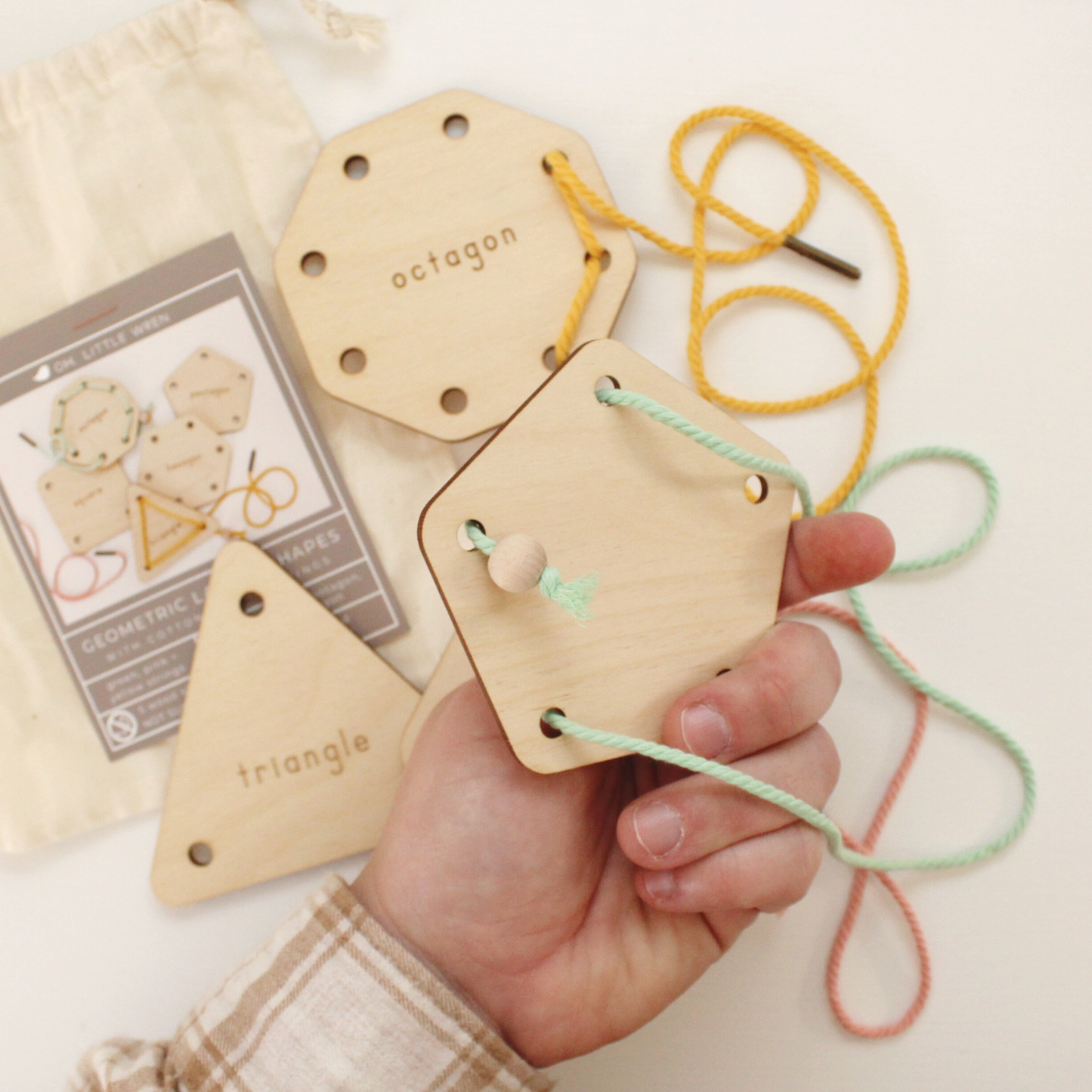 geometric shapes lacing set